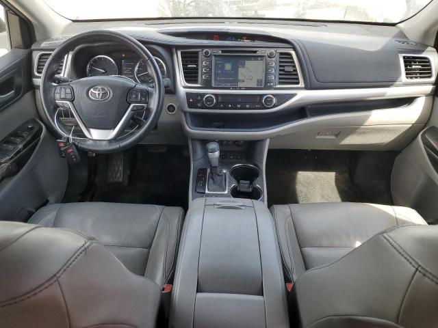 Photo 8 from auction – 2017 TOYOTA HIGHLANDER with VIN 5TDJZRFH1HS476049