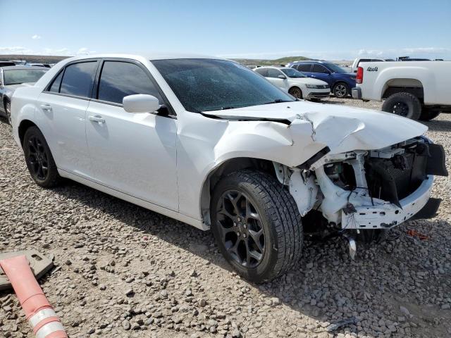 Photo 4 from auction – 2019 CHRYSLER 300 S with VIN 2C3CCAGG4KH632158