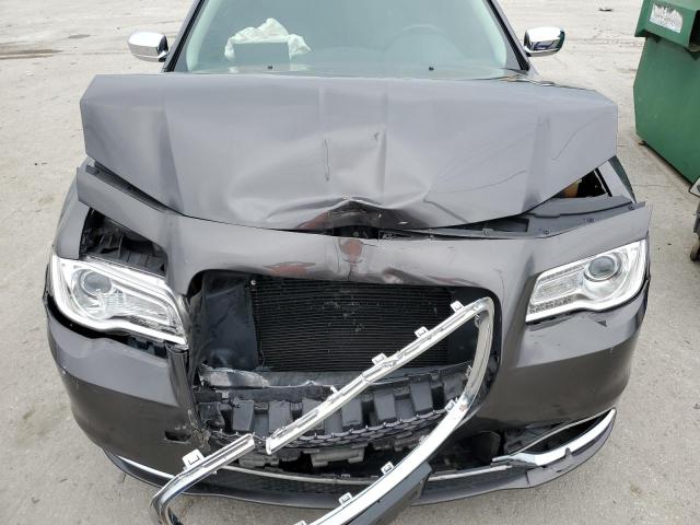 Photo 11 from auction – 2019 CHRYSLER 300 LIMITE with VIN 2C3CCAEG2KH589796