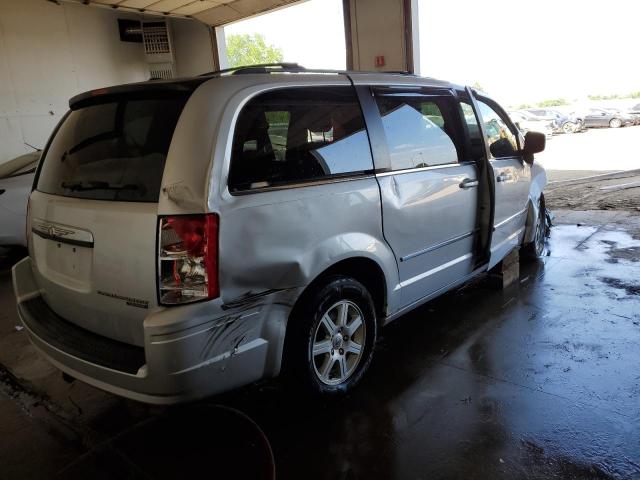 Photo 3 from auction – 2010 CHRYSLER TOWN & COU with VIN 2A4RR8D10AR405629