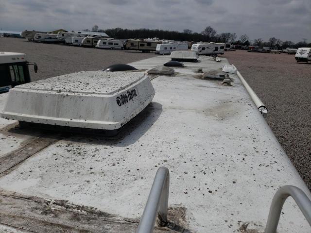 Photo 9 from auction – 2001 MONA MOTORHOME with VIN 1RF12031912013170
