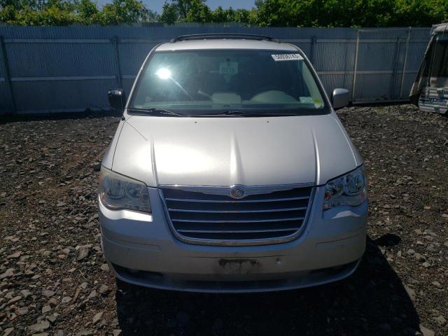 Photo 5 from auction – 2010 CHRYSLER TOWN & COU with VIN 2A4RR5D10AR141357
