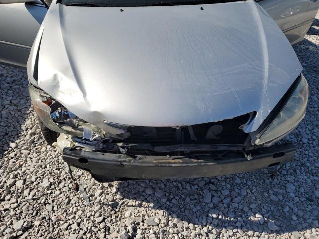 Photo 11 from auction – 2003 TOYOTA CAMRY LE with VIN 4T1BF32K03U548449