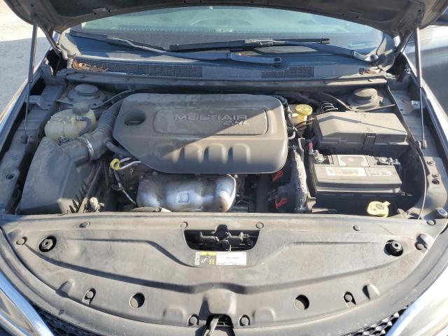 Photo 11 from auction – 2015 CHRYSLER 200 LIMITE with VIN 1C3CCCAB2FN663608