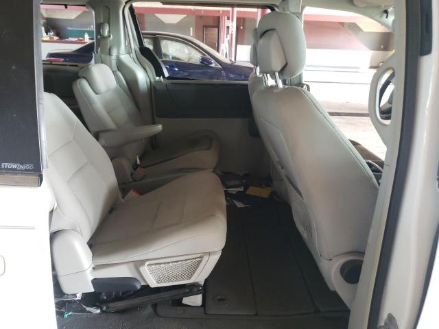 Photo 11 from auction – 2010 CHRYSLER TOWN & COU with VIN 2A4RR5D11AR300998