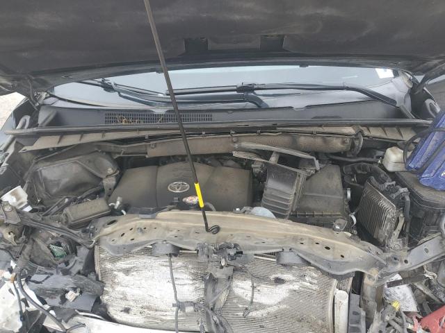 Photo 12 from auction – 2018 TOYOTA HIGHLANDER with VIN 5TDJZRFH8JS561623