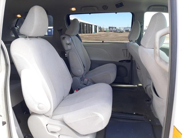 Photo 11 from auction – 2013 TOYOTA SIENNA LE with VIN 5TDKK3DC4DS290982