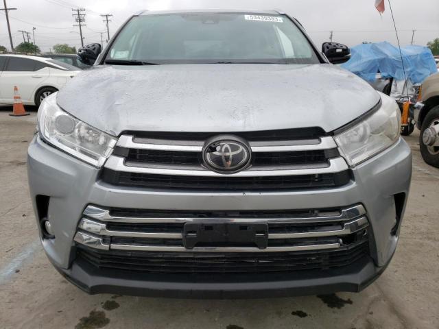 Фото 5 с аукциона – 2018 TOYOTA HIGHLANDER с VIN 5TDYZRFH1JS244037