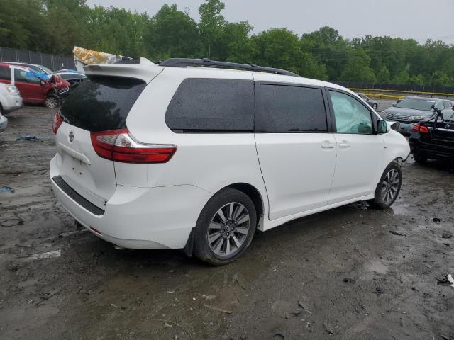 Photo 3 from auction – 2018 TOYOTA SIENNA LE with VIN 5TDJZ3DC1JS198294