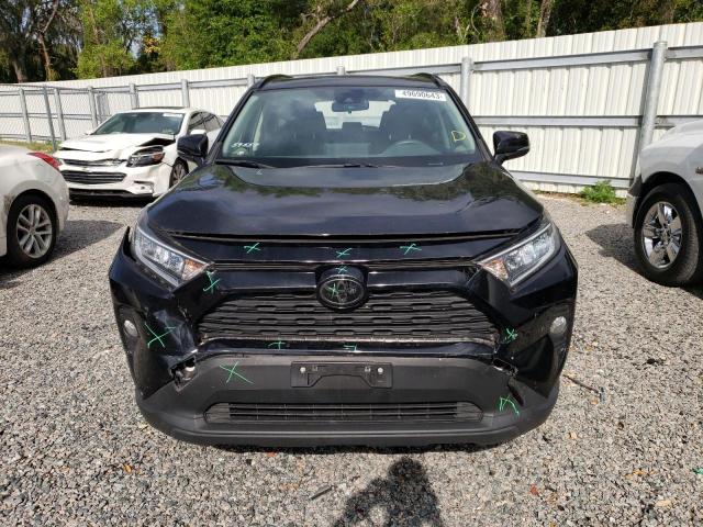 Photo 5 from auction – 2019 TOYOTA RAV4 XLE with VIN JTMP1RFV5KD508785