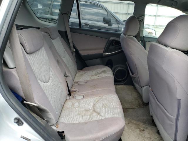 Photo 11 from auction – 2006 TOYOTA RAV4 with VIN JTMZD33V465019165