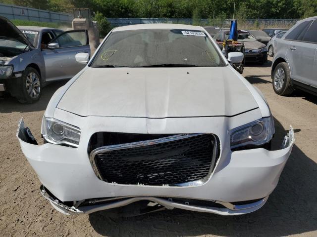 Photo 5 from auction – 2017 CHRYSLER 300 LIMITE with VIN 2C3CCARG1HH521945