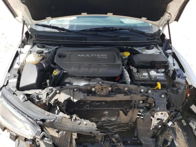 Photo 11 from auction – 2015 CHRYSLER 200 LIMITE with VIN 1C3CCCAB6FN502114