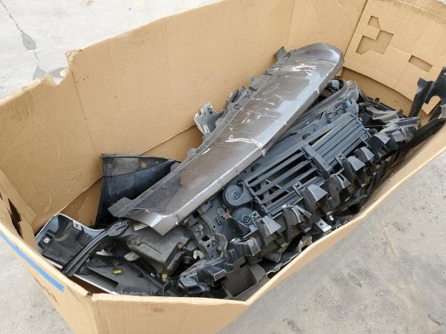 Photo 12 from auction – 2018 LAND ROVER RANGE ROVE with VIN SALWR2RV5JA812604