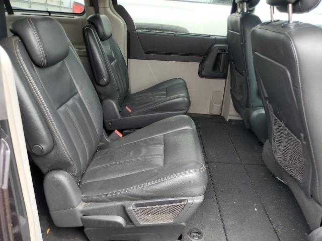 Photo 11 from auction – 2010 CHRYSLER TOWN & COU with VIN 2A4RR5DX1AR290400