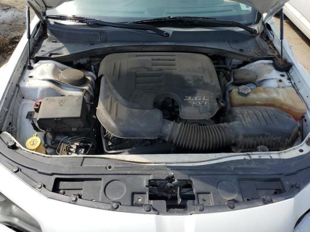 Photo 11 from auction – 2015 CHRYSLER 300 LIMITE with VIN 2C3CCAAGXFH894037