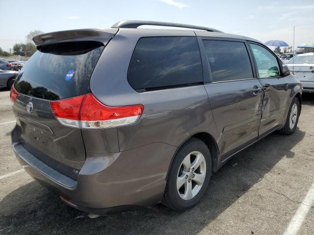 Photo 3 from auction – 2014 TOYOTA SIENNA LE with VIN 5TDKK3DC3ES412054