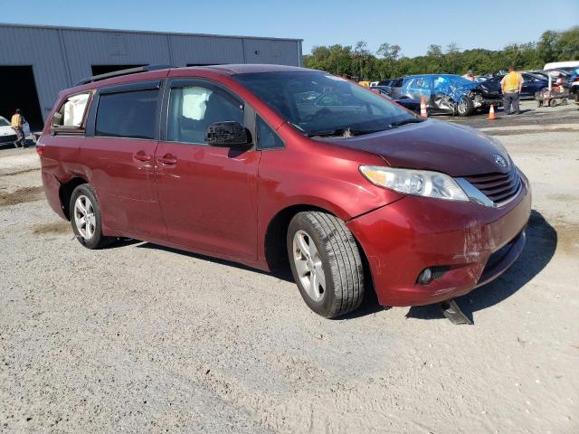 Photo 4 from auction – 2015 TOYOTA SIENNA LE with VIN 5TDKK3DC3FS668857