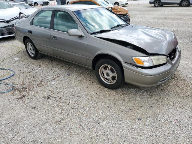 Photo 4 from auction – 2000 TOYOTA CAMRY CE with VIN 4T1BG22K0YU004046