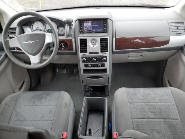 Photo 8 from auction – 2010 CHRYSLER TOWN & COU with VIN 2A4RR5D19AR391843