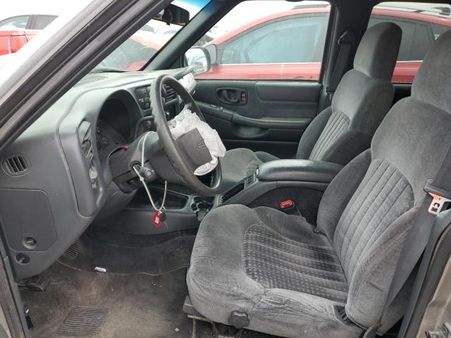 Photo 7 from auction – 2000 CHEVROLET BLAZER with VIN 1GNDT13W0Y2303351