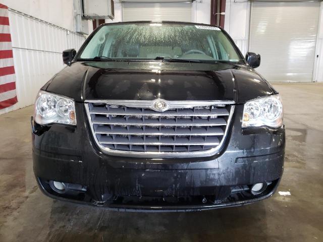 Photo 5 from auction – 2008 CHRYSLER TOWN & COU with VIN 2A8HR54PX8R820173