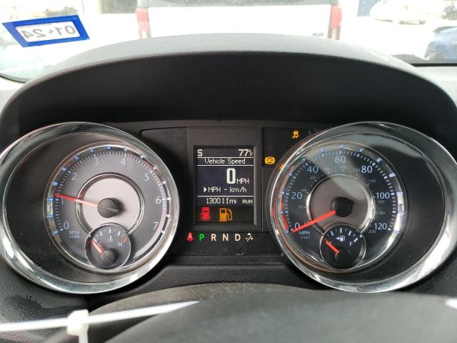 Photo 9 from auction – 2015 CHRYSLER TOWN & COU with VIN 2C4RC1BG3FR571060