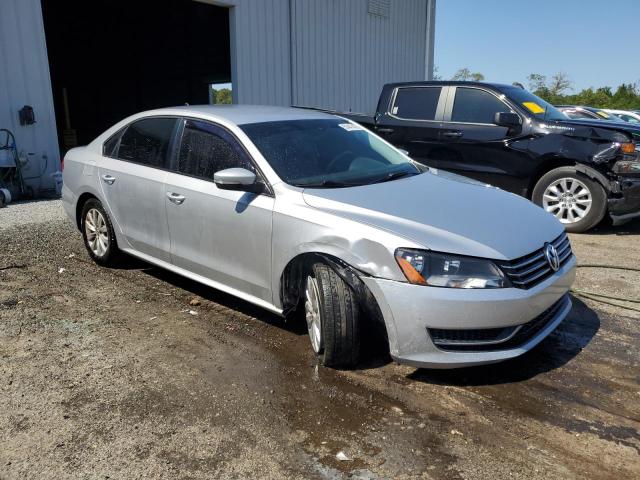 Photo 4 from auction – 2015 VOLKSWAGEN PASSAT S with VIN 1VWAS7A36FC012450