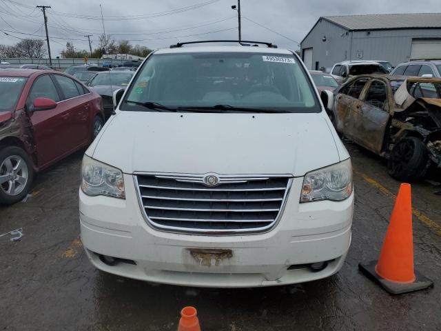 Photo 5 from auction – 2010 CHRYSLER TOWN & COU with VIN 2A4RR5D12AR273519