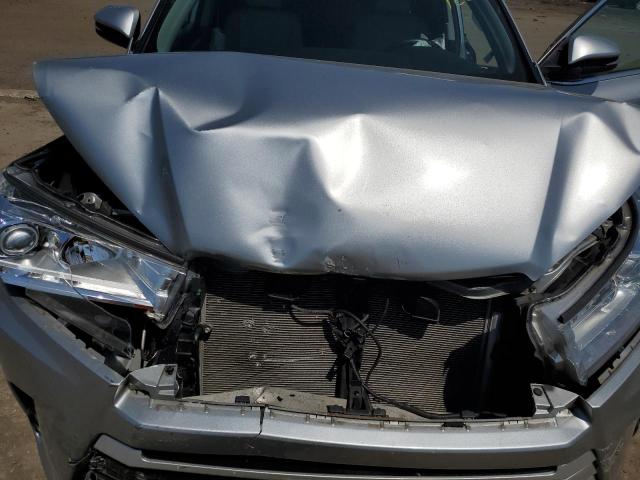 Photo 12 from auction – 2018 TOYOTA HIGHLANDER with VIN 5TDJZRFH9JS536455