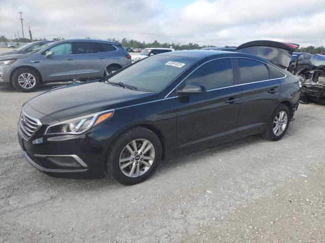 HYUNDAI SONATA SE 2017 with VIN 5NPE24AF5HH517786 - Photo from auction
