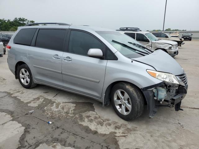 Photo 4 from auction – 2013 TOYOTA SIENNA LE with VIN 5TDKK3DC1DS391784