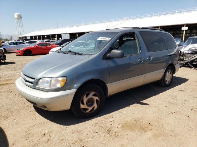 TOYOTA SIENNA LE 1998 with VIN 4T3ZF13C4WU088802 - Photo from auction