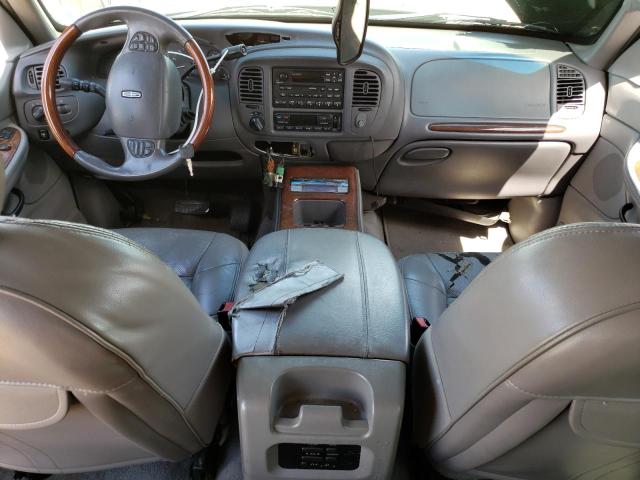 Photo 8 from auction – 2002 LINCOLN NAVIGATOR with VIN 5LMFU28R02LJ07587