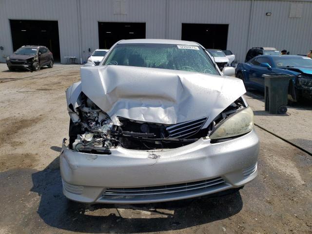 Photo 5 from auction – 2005 TOYOTA CAMRY LE with VIN 4T1BE32K85U625834