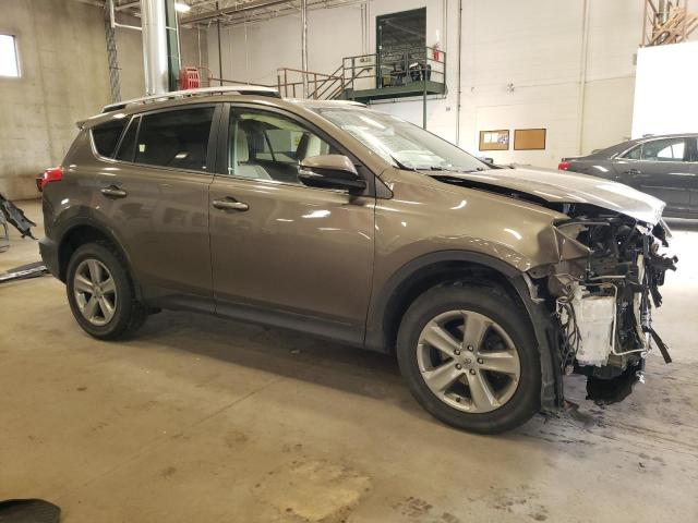 Photo 4 from auction – 2015 TOYOTA RAV4 XLE with VIN JTMRFREV4FD168899