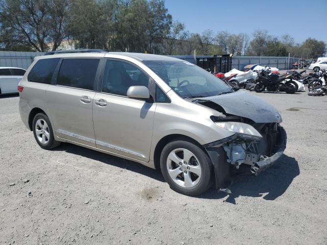 Photo 4 from auction – 2016 TOYOTA SIENNA LE with VIN 5TDKK3DC6GS736778