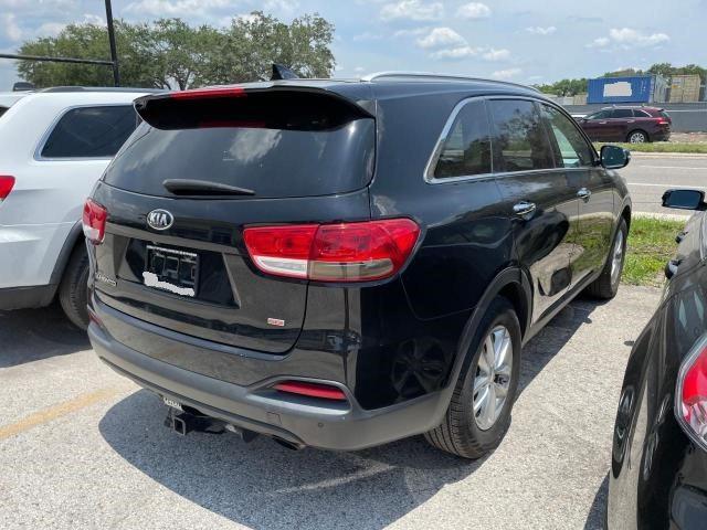 Photo 4 from auction – 2016 KIA SORENTO LX with VIN 5XYPG4A31GG104978
