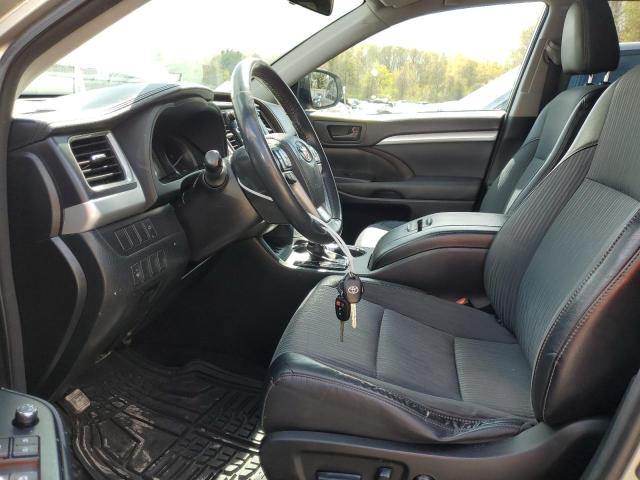 Photo 7 from auction – 2015 TOYOTA HIGHLANDER with VIN 5TDBKRFH9FS086676
