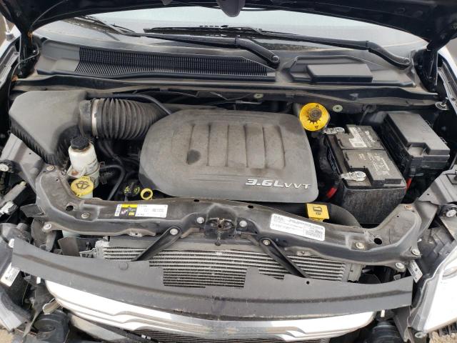 Photo 12 from auction – 2016 CHRYSLER TOWN & COU with VIN 2C4RC1CGXGR232764