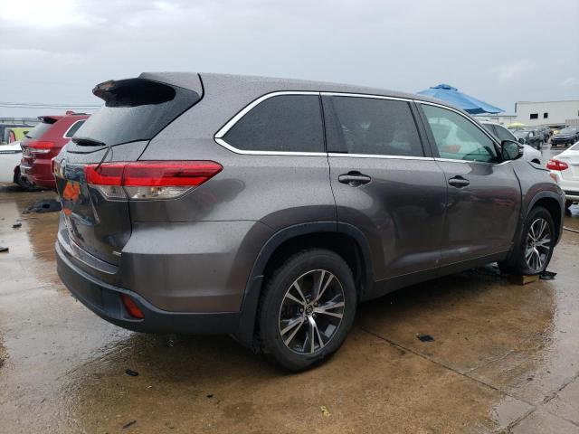 Photo 3 from auction – 2019 TOYOTA HIGHLANDER with VIN 5TDBZRFH9KS989657