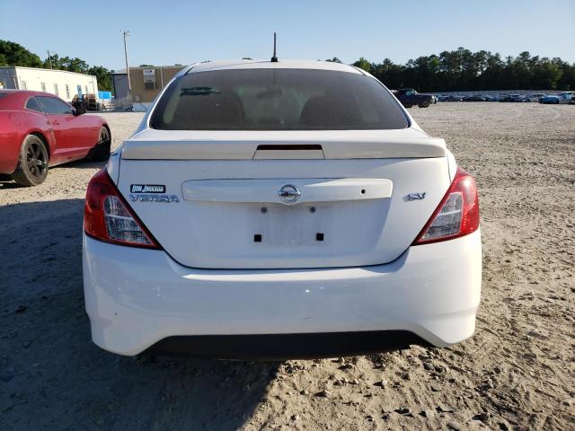 صورة رقم 6 من المزاد - 2017 NISSAN VERSA S مع VIN 3N1CN7AP1HL843676