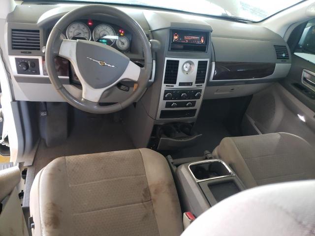 Photo 8 from auction – 2010 CHRYSLER TOWN & COU with VIN 2A4RR5D11AR300998