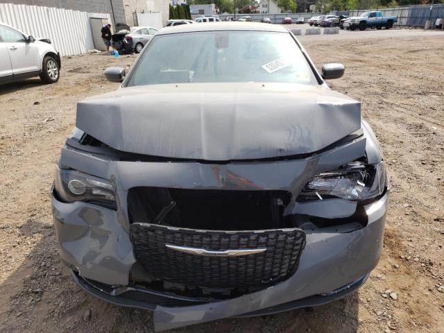 Photo 5 from auction – 2019 CHRYSLER 300 S with VIN 2C3CCABG7KH516184