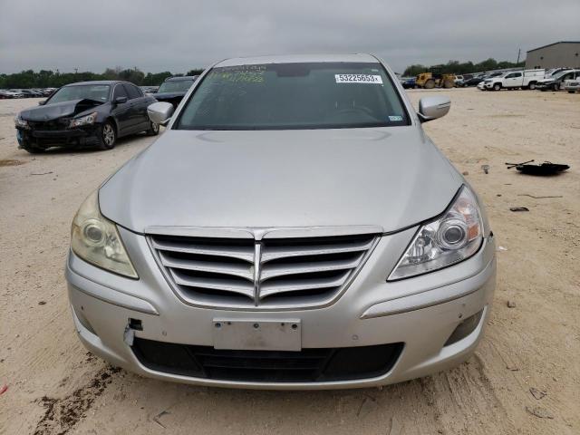 Photo 5 from auction – 2010 HYUNDAI GENESIS 4. with VIN KMHGC4DF3AU072103