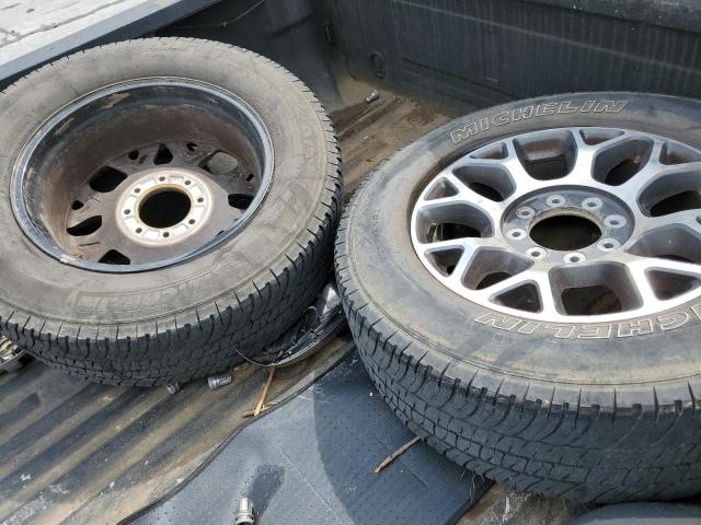 Photo 12 from auction – 2005 FORD F250 SUPER with VIN 1FTSW21555EA58628