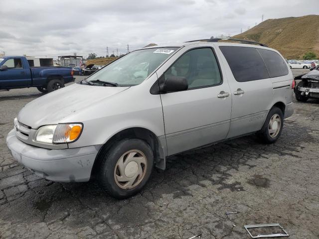 TOYOTA SIENNA CE 2002 with VIN 4T3ZF19C02U504166 - Photo from auction