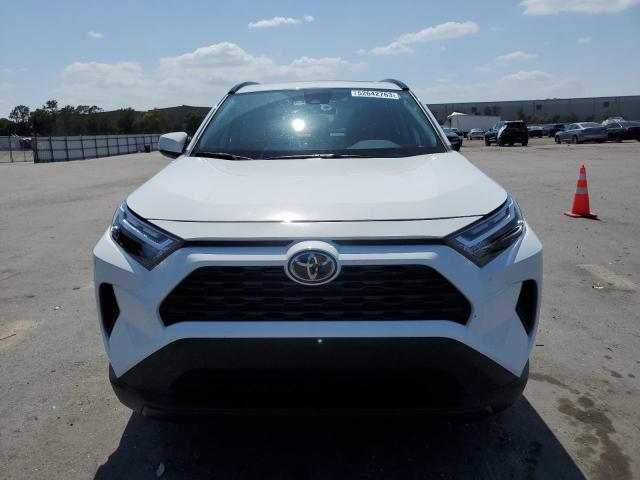 Photo 5 from auction – 2022 TOYOTA RAV4 XLE with VIN 2T3W1RFV1NC197876