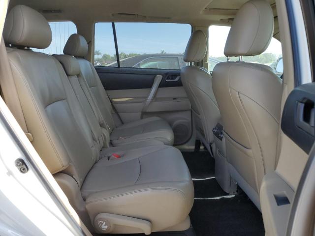 Photo 11 from auction – 2013 TOYOTA HIGHLANDER with VIN 5TDZK3EH5DS101426