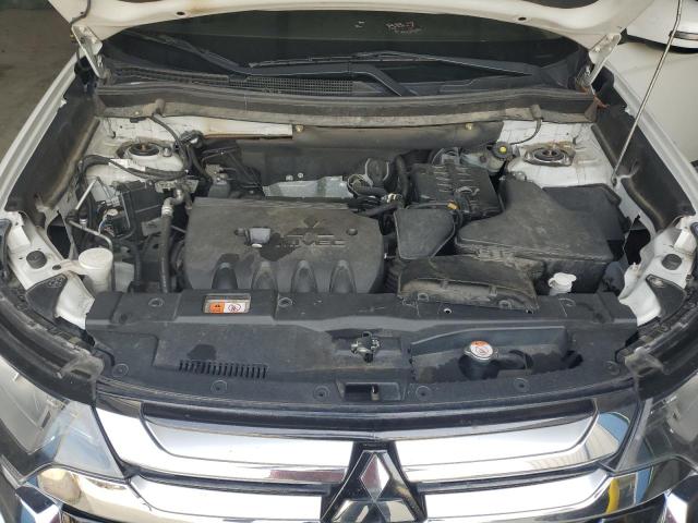 Photo 12 from auction – 2018 MITSUBISHI OUTLANDER with VIN JA4AD3A33JZ032886
